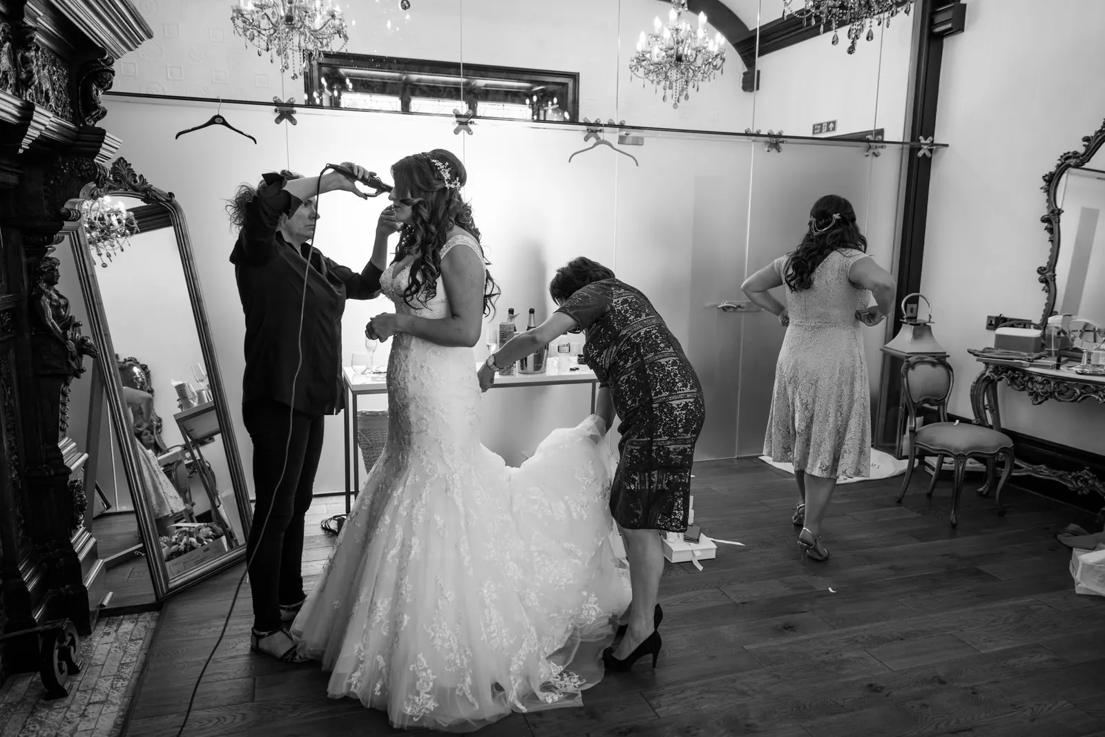 Kelly & Gav wedding at Tyn Dwr Hall — photograph 54