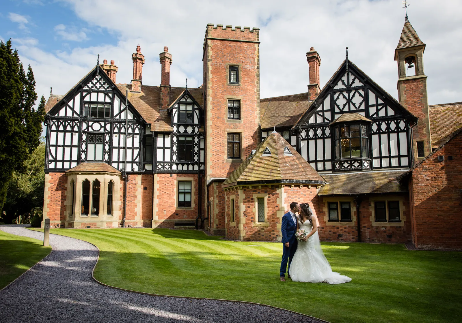 Kelly & Gav wedding at Tyn Dwr Hall — photograph 138